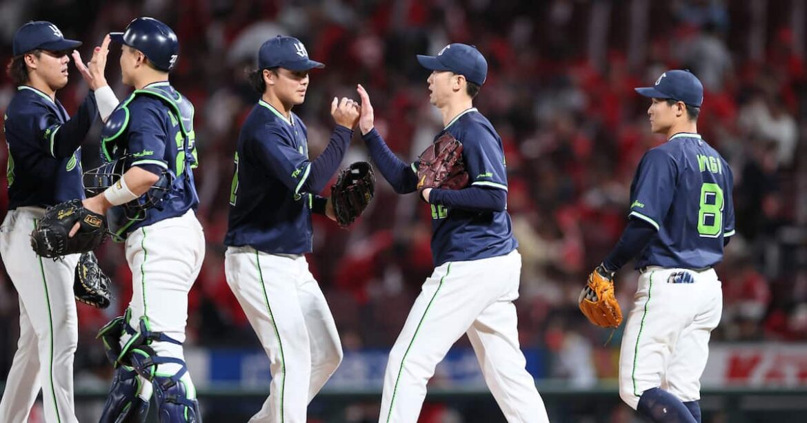 ヤクルトが執念ドロー サヨナラ負け阻止の美技&救援陣の粘投 高津監督「みんなよく粘った」 – サンスポ ヤクルトが執念ドロー サヨナラ負け阻止の美技&救援陣の粘投 高津監督「みんなよく粘った」 - サンスポ
