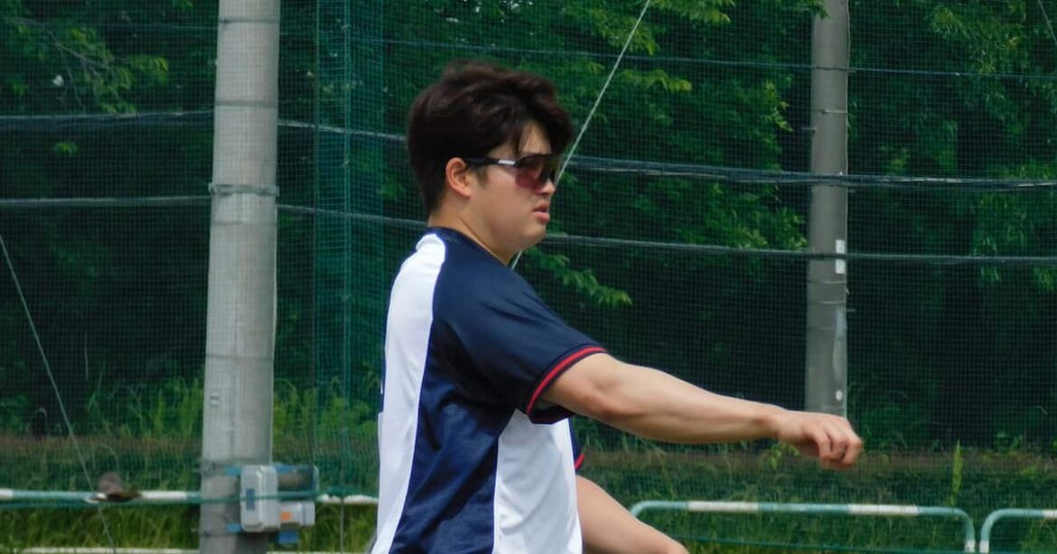ヤクルト・村上宗隆、4・18再離脱後初の屋外練習　30メートルのキャッチボール　復帰へ一歩前進 - サンスポ