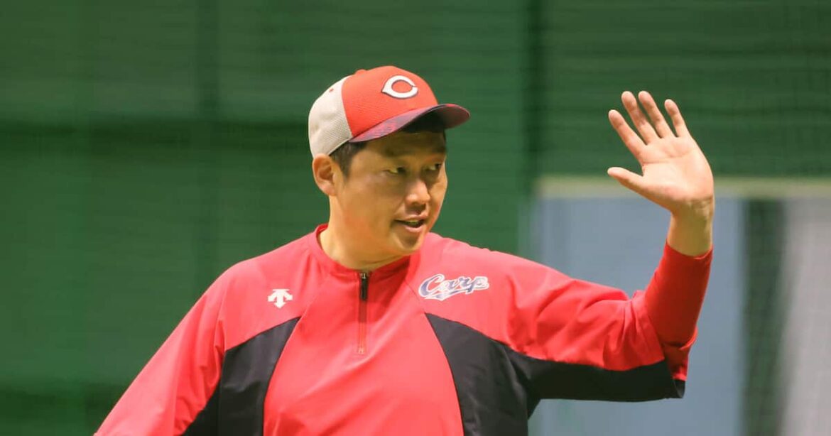 広島・新井監督、D1位・佐々木を外野で起用へ「いろんなバリエーションが増える」 - サンスポ