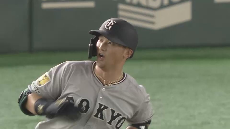 「入った!」と目を見開く場面も 巨人・吉川尚輝 ライトフライかと思いきや・・・ – 日テレNEWS NNN 日本テレビ放送網