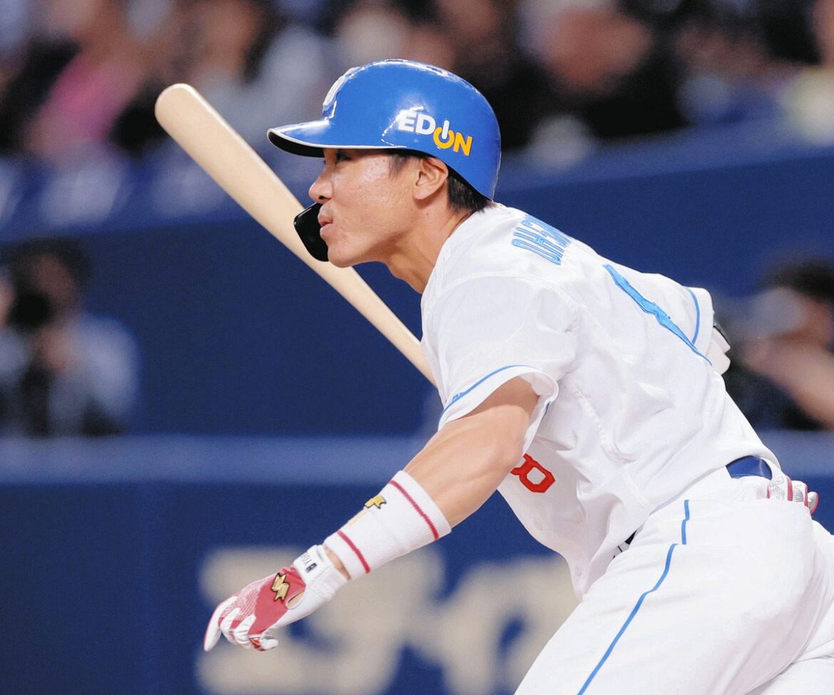 ６回裏無死、代打大島が遊撃内野安打を放つ