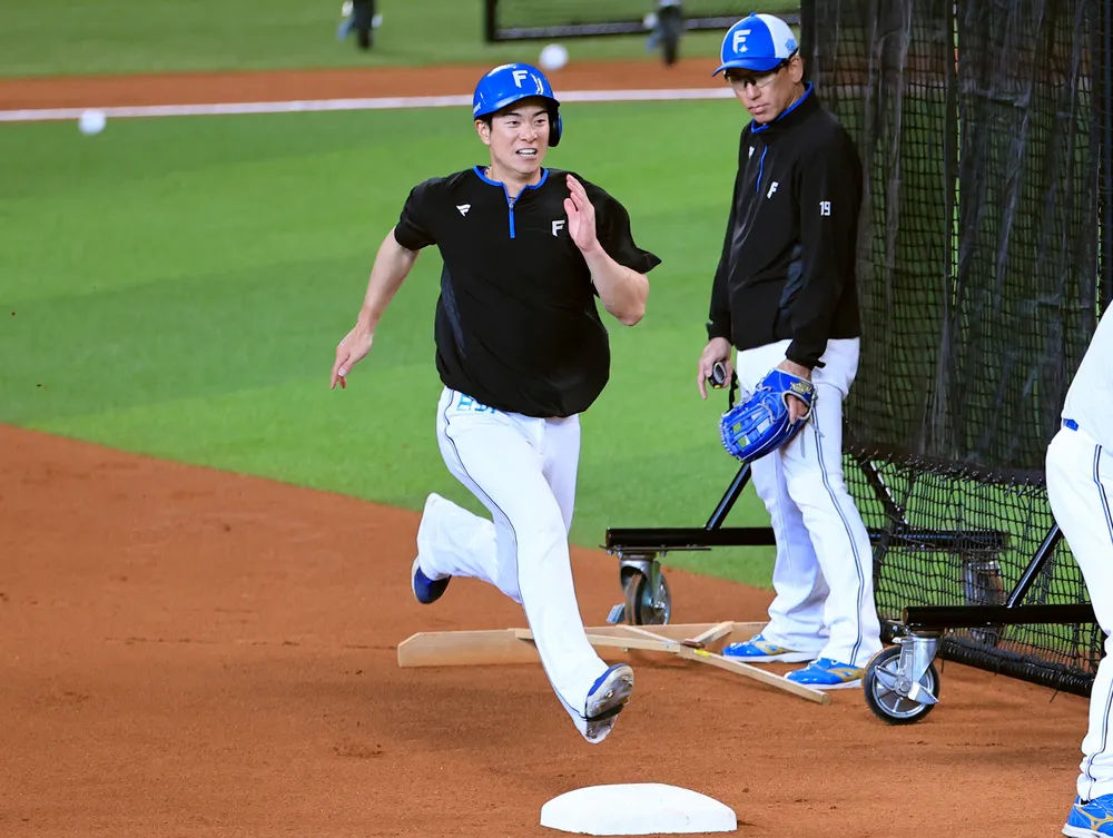 待ってた松本剛! 山崎は打撃練習 日本ハムきょうからソフトバンク3連戦 <#Fショット>:北海道新聞デジタル – 北海道新聞デジタル 待ってた松本剛! 山崎は打撃練習 日本ハムきょうからソフトバンク3連戦 <#Fショット>:北海道新聞デジタル - 北海道新聞デジタル