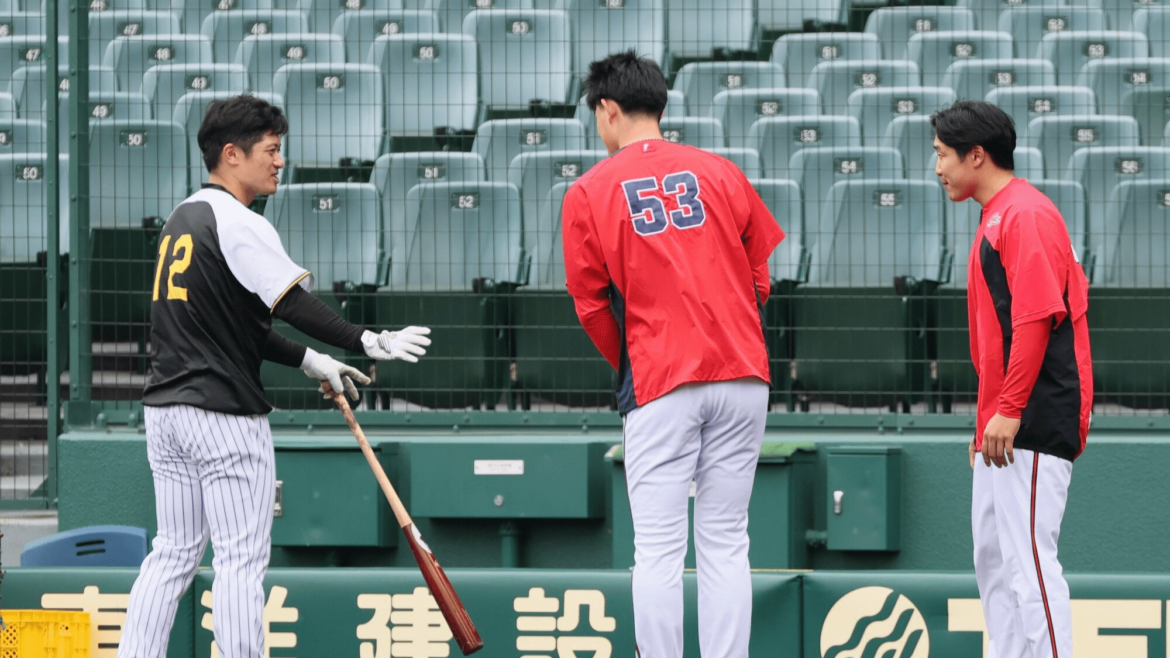 岡本駿、頭部死球の坂本に謝罪　「気にしないで、次は打つよと言ってもらった」 - 中国新聞デジタル