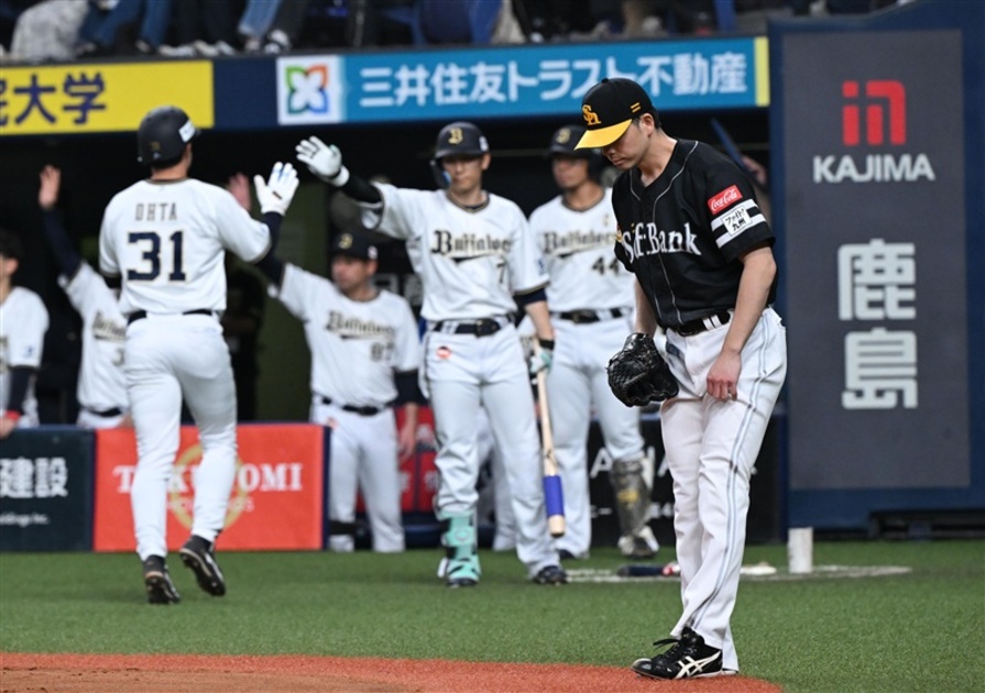 ソフトバンクホークスが「お得意さま」に完敗 オリ戦連勝「12」でストップ 守乱に小久保監督が苦言 – 西日本新聞me 西日本新聞