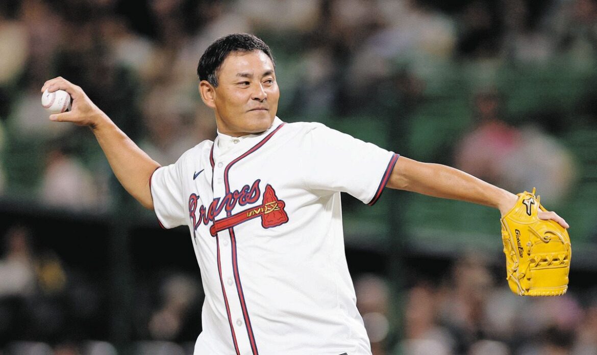 セレモニアルピッチを務める川上憲伸さん