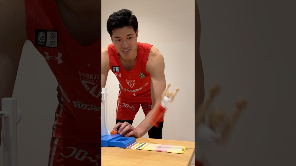 【奇跡起きた✨】渡邊雄太の負けず嫌い発動🤣大車輪てつぼうくんに挑戦‼️  #千葉ジェッツ  #bリーグ #バスケ