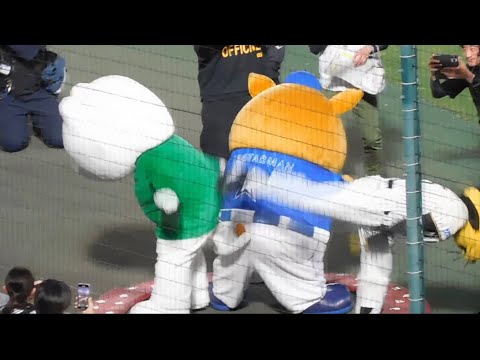 【スポンサーに忖度】マスコット対決 冠スポンサーのキャラクターに勝たせる忖度を見せつけるトラッキーとスターマン 【スポンサーに忖度】マスコット対決 冠スポンサーのキャラクターに勝たせる忖度を見せつけるトラッキーとスターマン