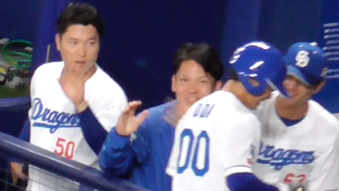 清水達也がちょっと不憫  ハイタッチしてもらえず　大勢の暴投で尾田剛樹がホームイン　中日ドラゴンズVS読売ジャイアンツ　2025/06/01