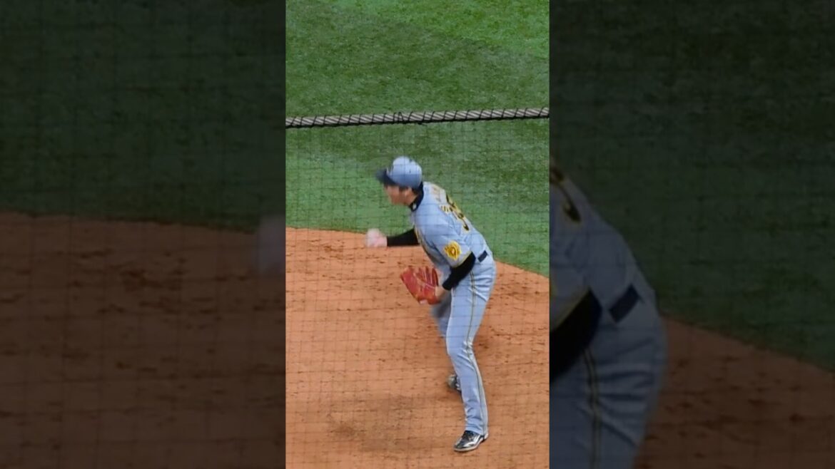 【粘りのエース】渾身のストレートで8回無失点 ガッツポーズと雄叫びを上げベンチに引き上げる才木浩人