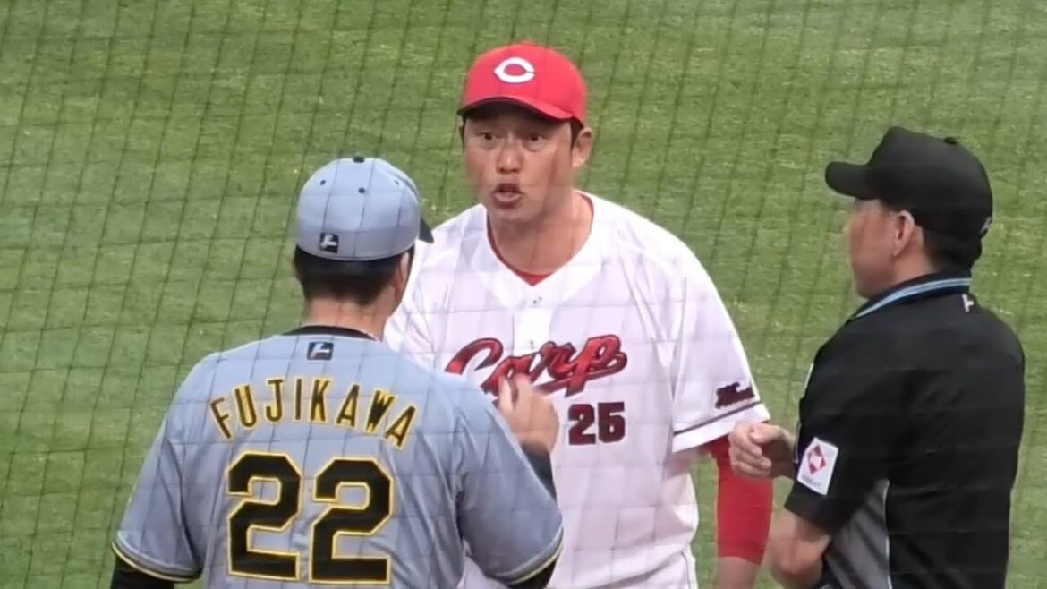 メンバー交換、新井監督が優しく目を見て藤川監督とご挨拶！場内から温かい拍手が送られる！広島東洋カープvs阪神タイガース 2025年5月30日