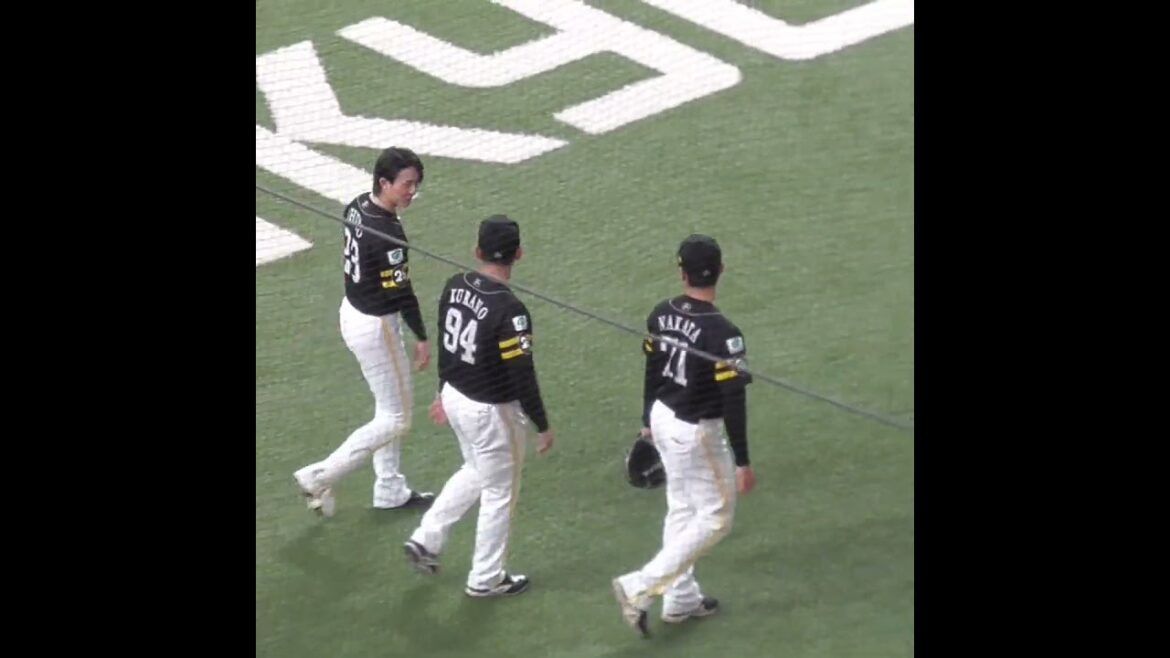 周東 佑京　ウキョーっと 倉野信次 & 中田 賢一 ｺｰﾁ と談笑ウォーク　#福岡ソフトバンクホークス