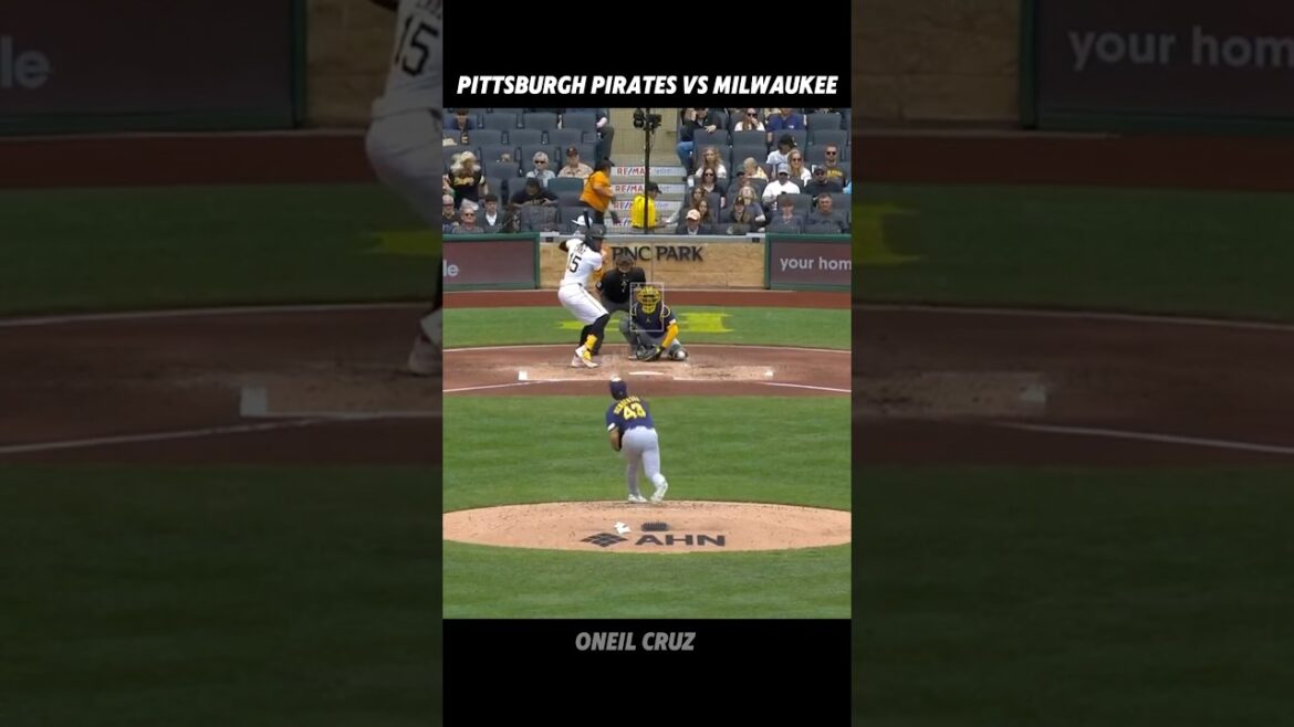 PITTSBURGH PIRATES VS MILWAUKEE BREWERS O'Neil Cruz Home Run