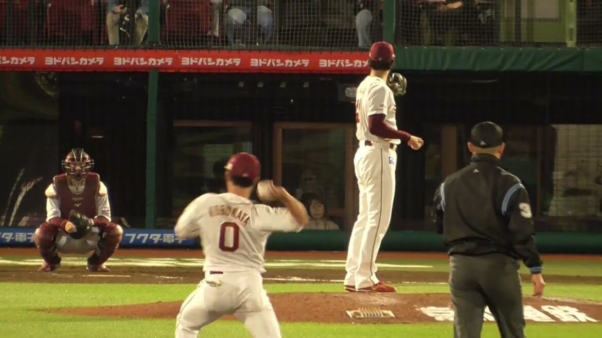 2025年6月4日交流戦  東北楽天・加治屋 蓮 投手の準備投球（ボールデッド中)