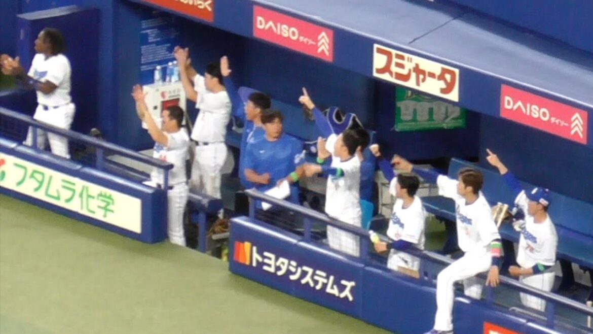 ブライト健太が決勝打を打った瞬間のドラゴンズベンチ　大野雄大は喜びながらも引き締まった表情　中日ドラゴンズVS千葉ロッテマリーンズ　2025/06/06