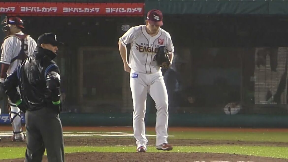 2025年6月3日 交流戦 東北楽天・今野 龍太 投手の準備投球（ボールデッド中）