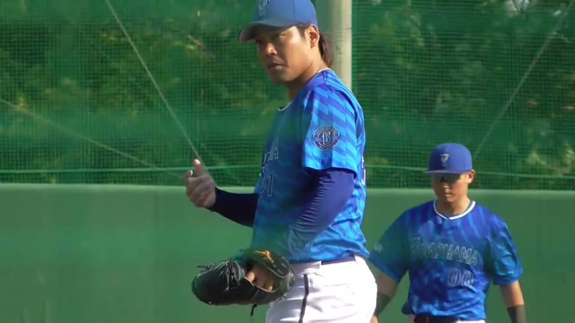 2025年6月4日 イースタンリーグ 東北楽天戦・佐々木 千隼 投手の準備投球（ボールデッド中)