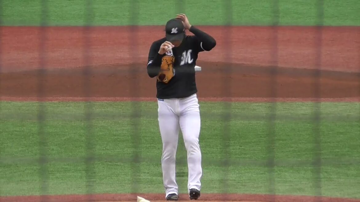 2025年6月12日 イースタンリーグ 千葉ロッテ・ 二木 康太 投手の準備投球（ボールデッド中)