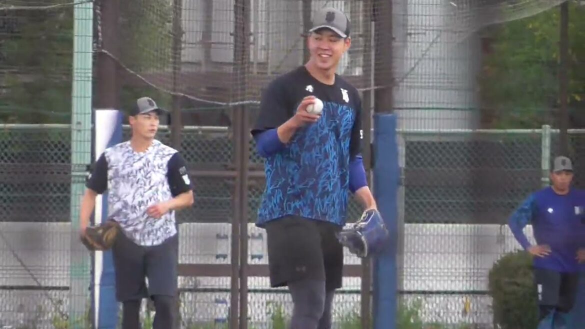 2025年6月 DOCK OF BAYSTARS YOKOSUKA 平良 拳太郎 投手・笠谷 俊介 投手のキャッチボール練習風景