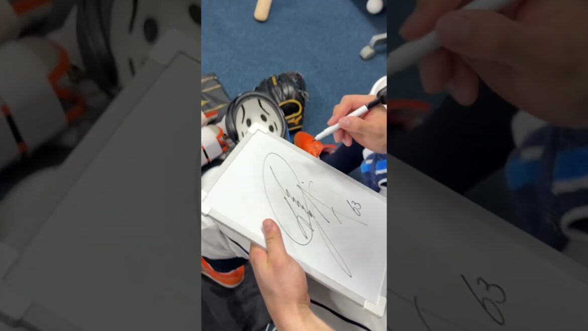 【紹介シリーズ！】長谷川信哉選手のサイン、なんて書いてるの？？