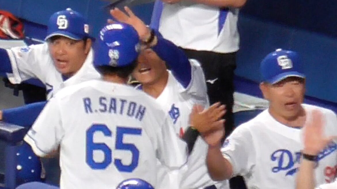 佐藤龍世　移籍後初安打の瞬間のドラゴンズベンチ　記念のボールが返ってくる　田中幹也と尾田剛樹がボールを置いてくれる　中日ドラゴンズVSオリックス・バファローズ　2025/06/17