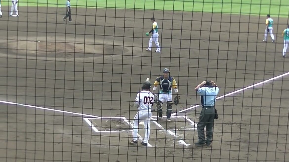 ピンチを迎える元カープ 明治安田生命の岡田 明丈 巨人 中田歩夢をセカンドゴロに打ち取る（読売ジャイアンツ3軍　対 明治安田生命野球部 2025年6月2日）