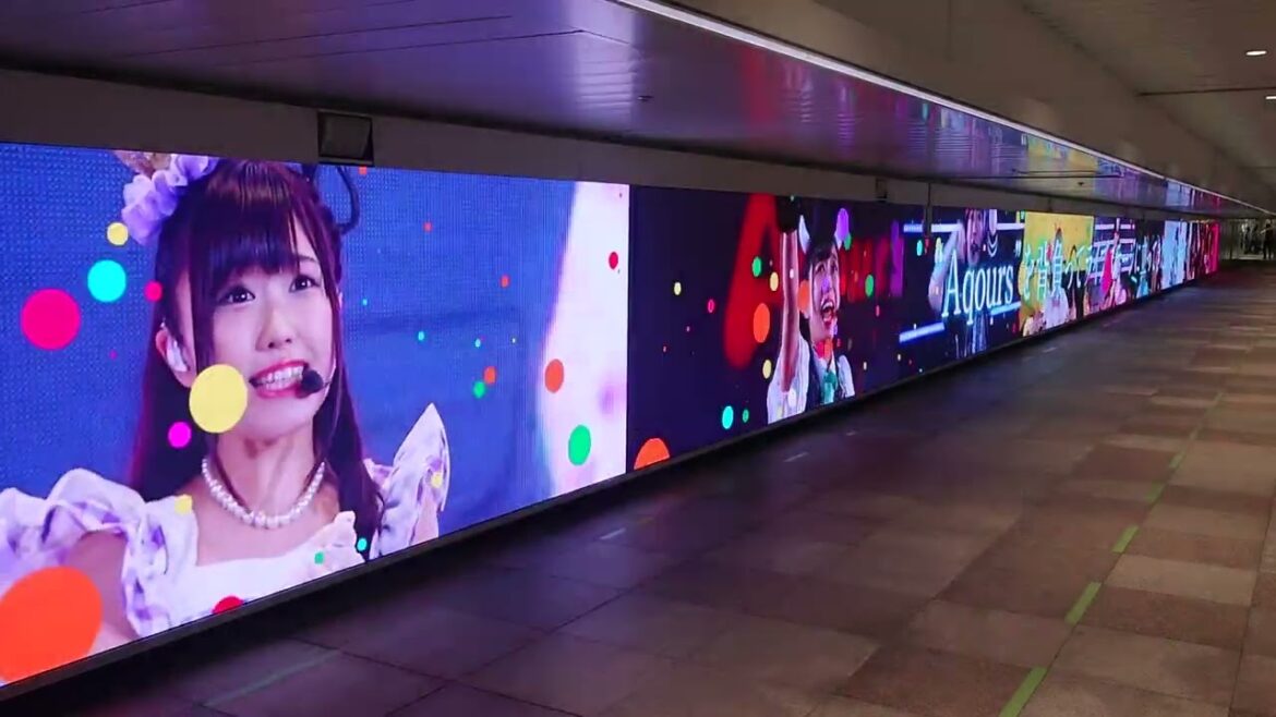 【Aqours Finale Live】JR新宿駅 東西自由通路 告知映像【ラブライブ！サンシャイン!!】