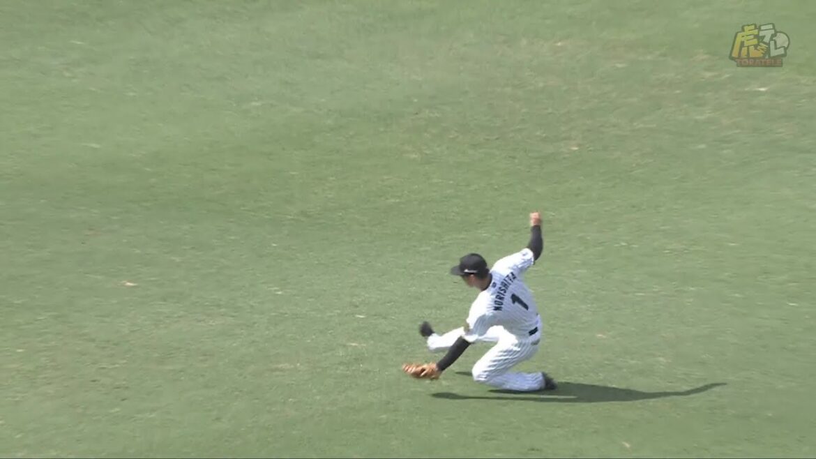 【守備でもり立てる】5回表、#森下翔太 選手がスライディングキャッチを披露する！【2025/6/21Ｔ－Ｈ】