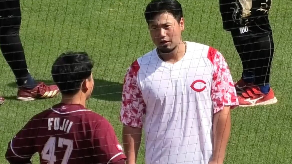 東洋大同学年の末包昇大、藤井聖がじゃれ合い談笑！広島東洋カープvs東北楽天ゴールデンイーグルス 2025年6月20日