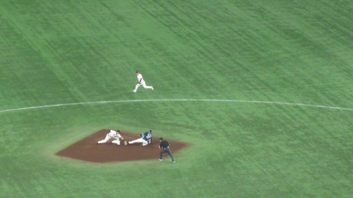 巨人 岸田行倫 盗塁阻止でナイスプレー　山村崇嘉は盗塁失敗　巨人 vs 西武　2025年6月21日(土)　東京ドーム交流戦