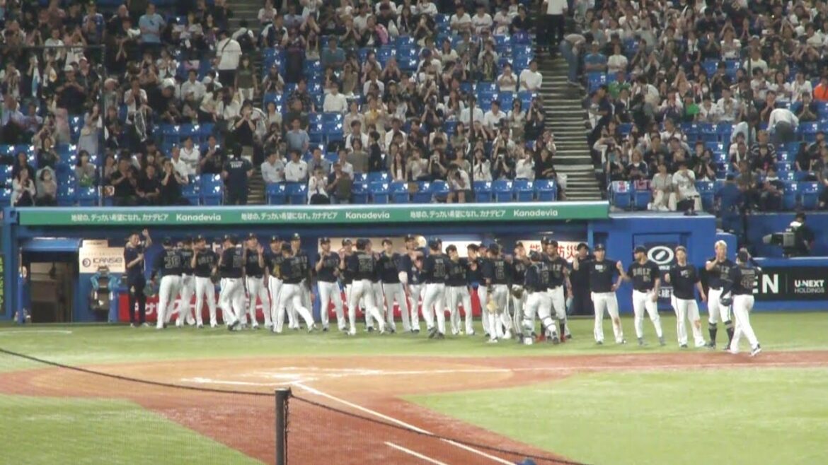 オリックス・バファローズ マチャドが山野辺翔を空振り三振に打ち取り試合終了　ヤクルト 8 - 10 オリックス　2025年6月20日(金)　神宮球場交流戦