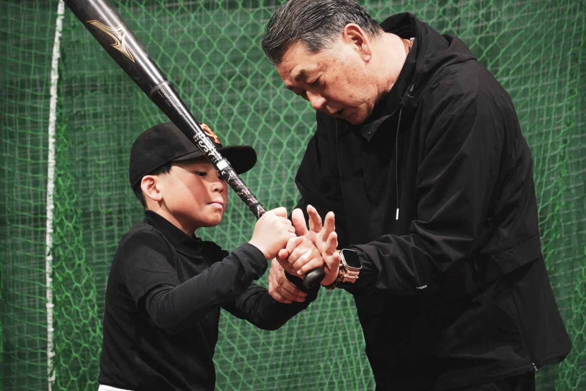 元読売ジャイアンツヘッドコーチ岡崎郁が、次世代スター選手の育成プログラムを始動。都内での定例レッスンと動画による個別フィードバックで、小・中学生の夢に並走。 | 株式会社Easy Communicationsのプレスリリース 元読売ジャイアンツヘッドコーチ岡崎郁が、次世代スター選手の育成プログラムを始動。都内での定例レッスンと動画による個別フィードバックで、小・中学生の夢に並走。 | 株式会社Easy Communicationsのプレスリリース