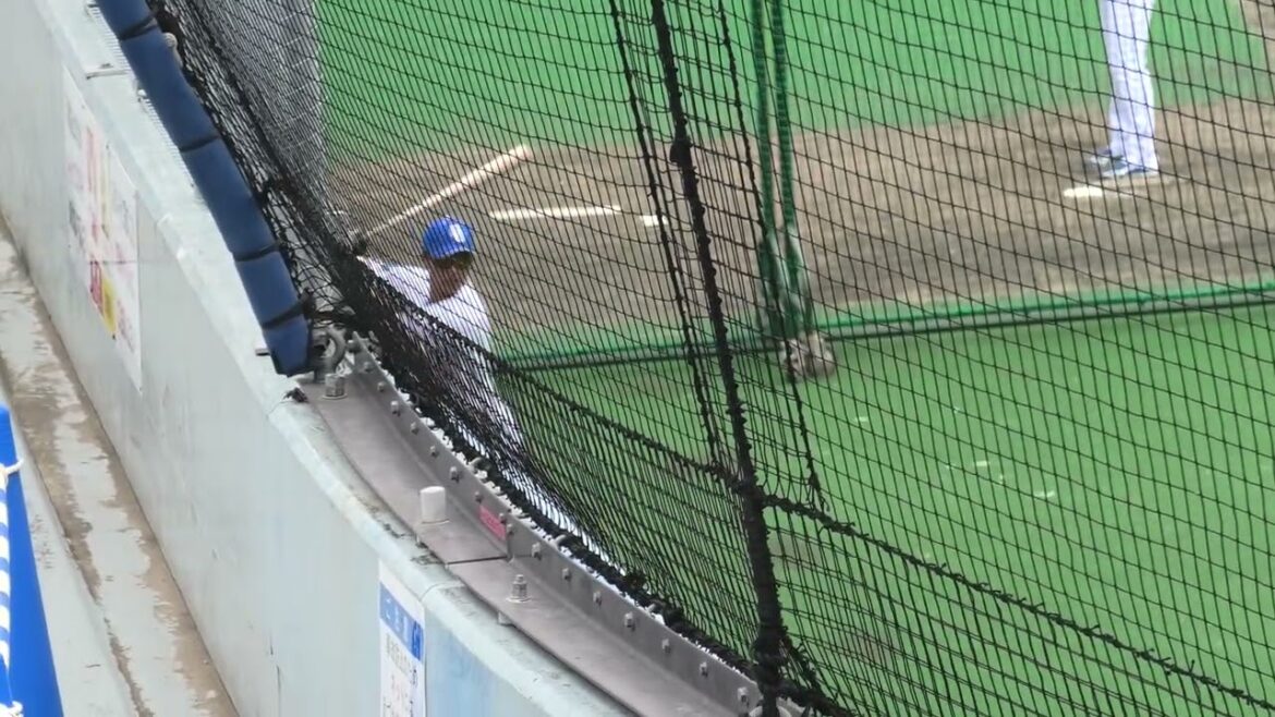 中日ドラゴンズ 土田龍空選手が試合前に右でスイング→本来の左でスイング 2025/5/16 ナゴヤ球場