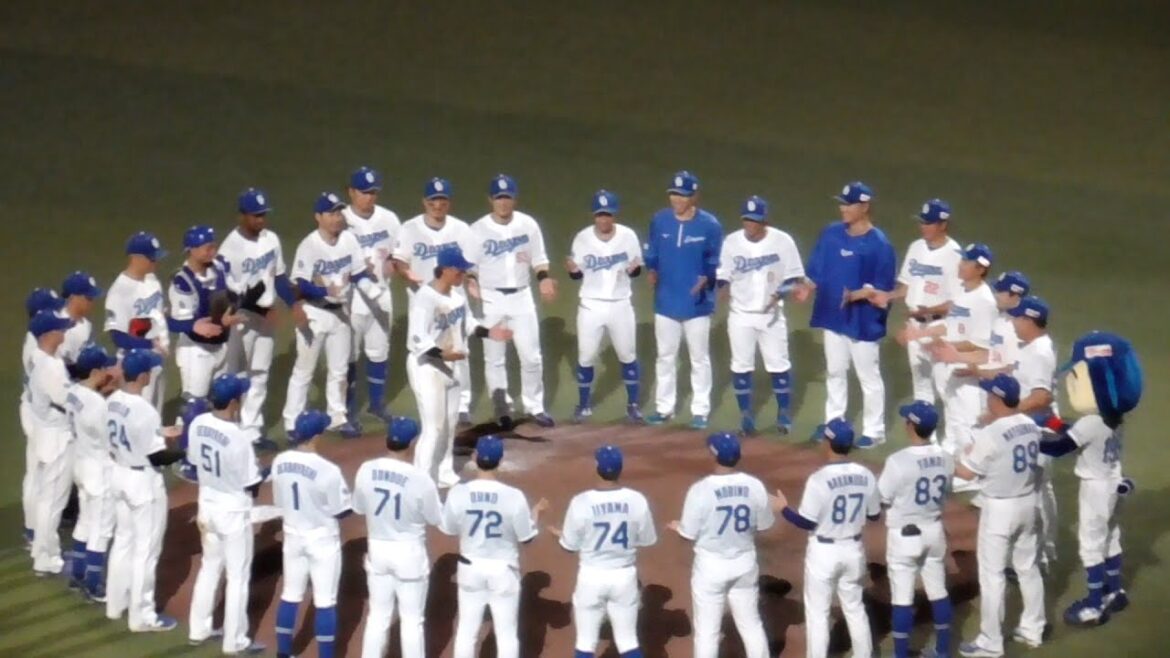 ドアラが撮影　佐藤龍世が一丁締め　中日ドラゴンズVS広島東洋カープ　2025/06/27