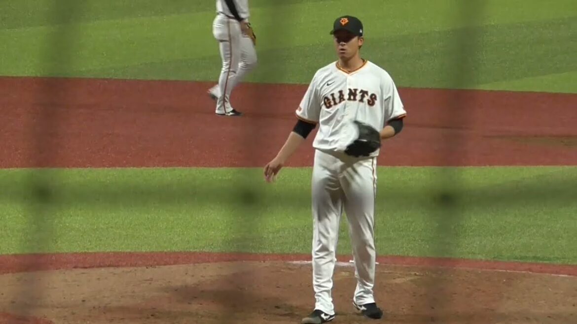 2025年6月24日 イースタンリーグ 巨人・ 堀田 賢慎 投手の準備投球（ボールデッド中）