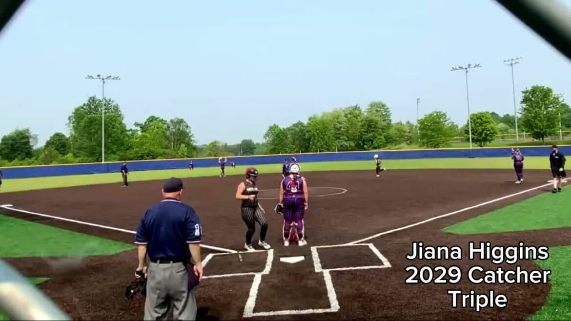 Jiana Higgins 2029 Catcher with Warning Track Power!!