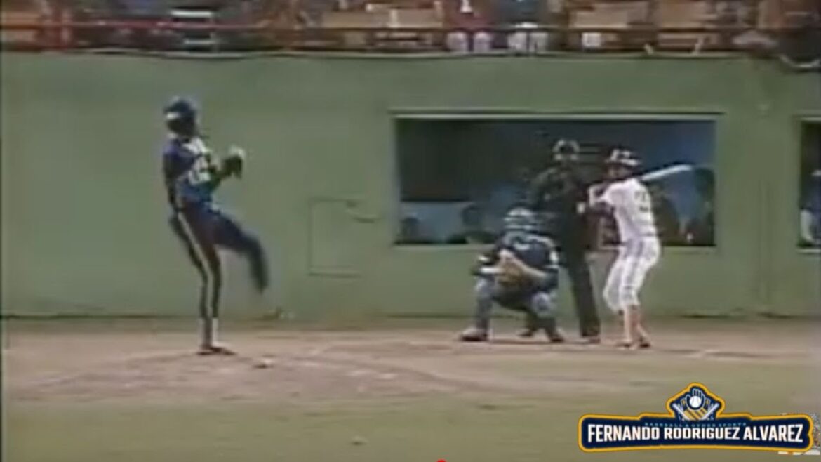 ペドロ・ルイス・ロドリゲスは、1985年に不当に窃盗の罪で告発され処罰されたときのことをすべて語ります。 ペドロ・ルイス・ロドリゲスは、1985年に不当に窃盗の罪で告発され処罰されたときのことをすべて語ります。