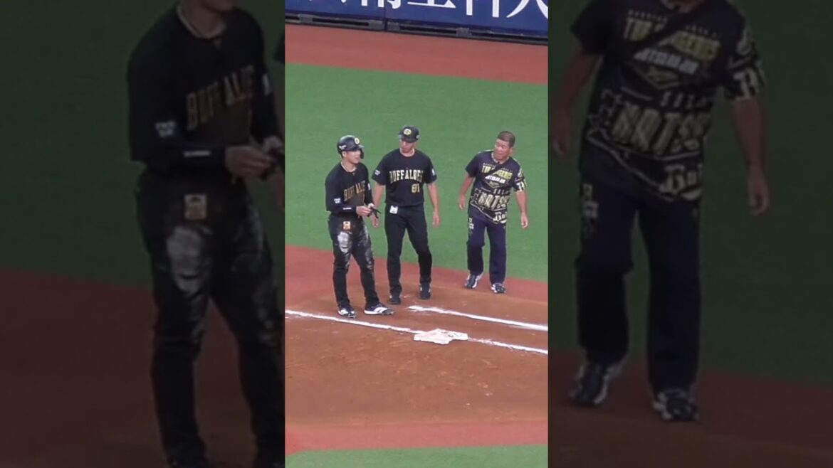 若月 健矢　大丈夫！でもベースとユニがえらいことになった　#オリックスバファローズ