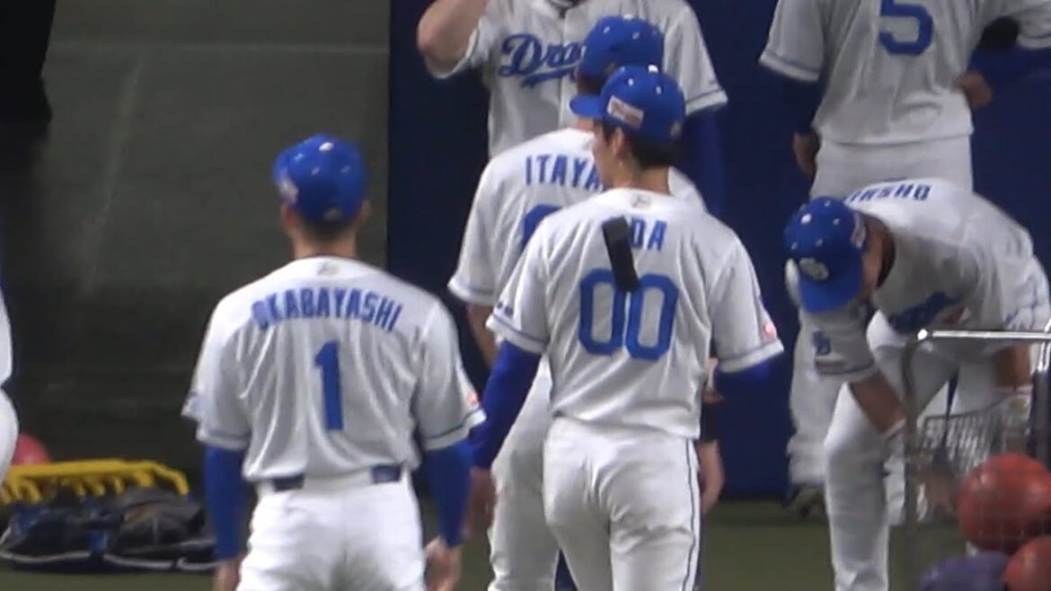 岡林のイタズラw尾田の背中に意外な方法でテープを貼り付けみんなに言いふらすw