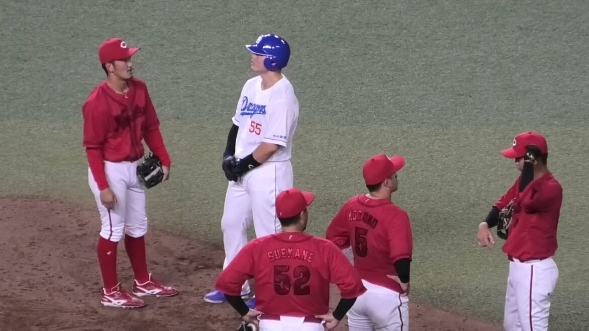 矢野はアウト確信もセーフに覆る！ホームタッチプレーリクエスト中、同学年の矢野と細川成也が塁上で話し込む！広島東洋カープvs中日ドラゴンズ 2025年6月28日