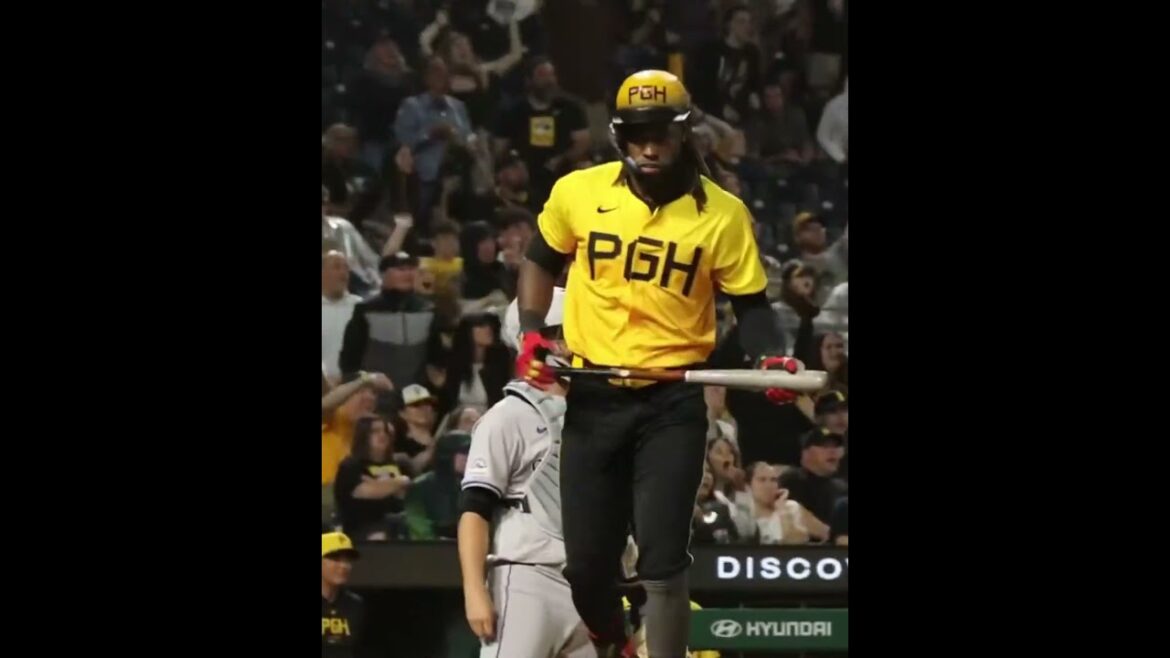 O'Neil Cruz conecta su jonrón 4 de la temporada.  #oneilcruz #Dios #Baseball #mlb #beisbol #deportes