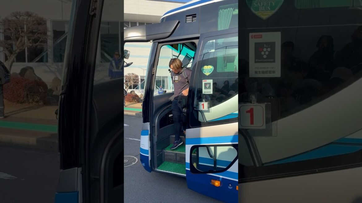 オリックス宮崎キャンプ 2025 選手バスが到着 #宮城大弥 #齋藤響介 #古田島成龍