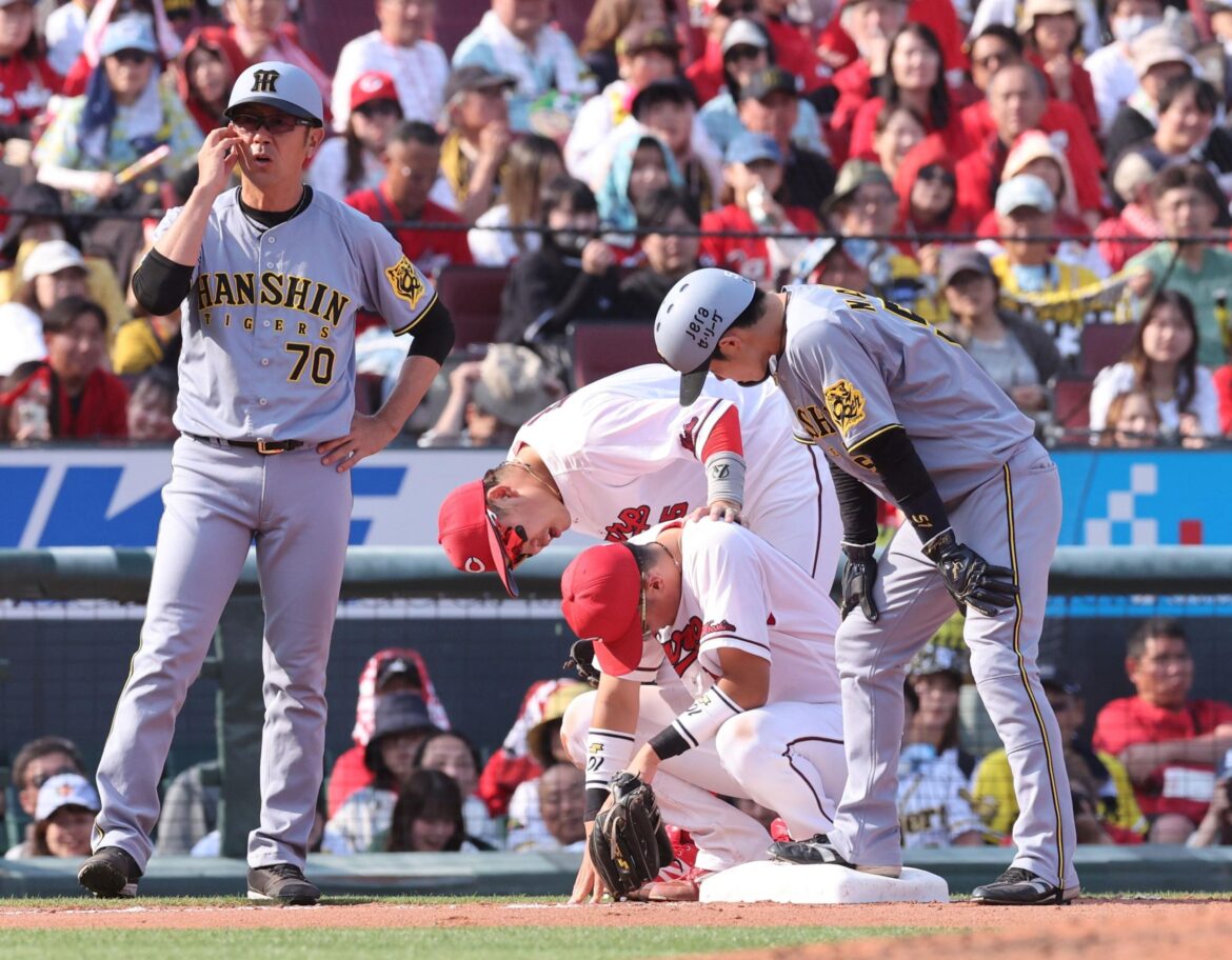 広島ドラフト１位の佐々木が負傷交代 九回、森下の打球が右頬に当たりベンチへ下がる（デイリースポーツ） - Yahoo!ニュース - Yahoo!ニュース
