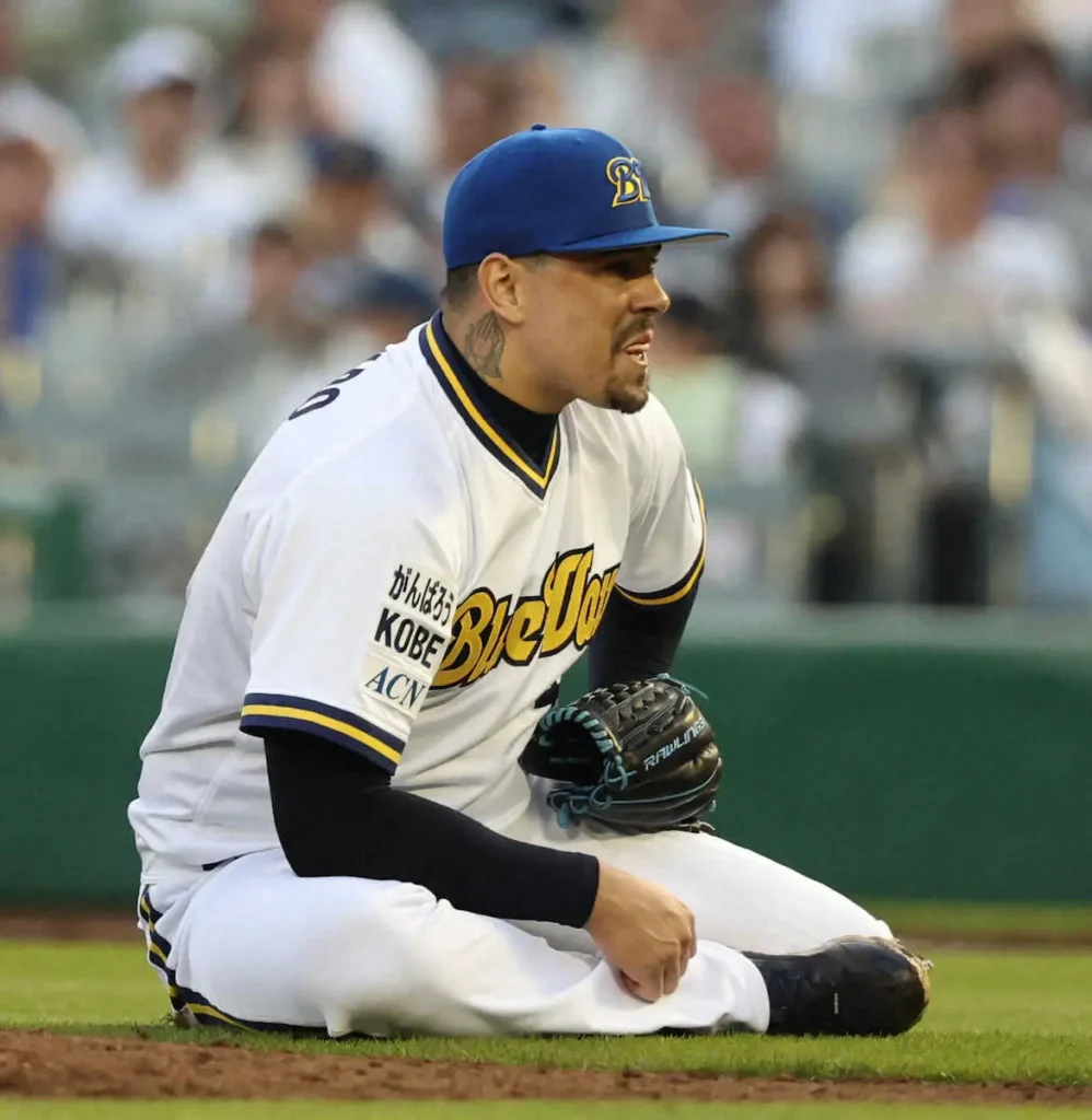 オリックスに不運　3敗目マチャドは試合後に笑顔で球審の肩を叩く「これも試合の一部」 - スポニチ Sponichi Annex 野球