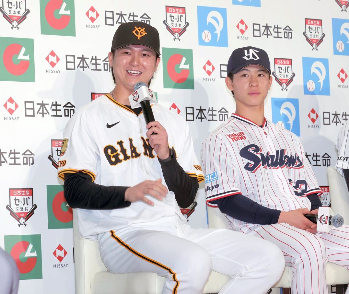 【巨人】田中瑛斗「清宮、野村、万波をしっかり抑えたい」交流戦で古巣斬りへ気合 – スポーツ報知 セ・パ交流戦の開幕会見のトークセッションで抱負を語る巨人・田中瑛斗(右はヤクルト・内山壮真)(カメラ・上村 尚平)