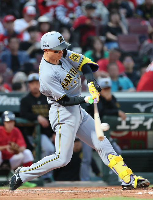 【阪神】森下翔太が30万票もトップ到達 佐藤輝明も三塁ダントツ 成績上位の2人/球宴投票 – nikkansports.com 阪神森下翔太(2025年5月30日撮影)