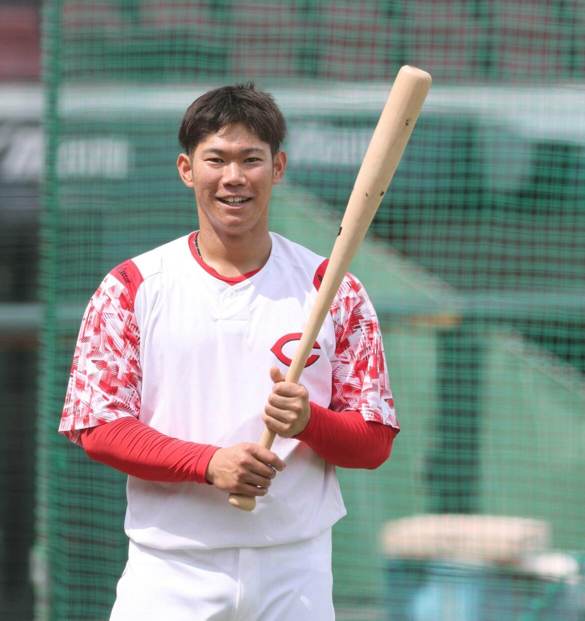 広島・坂倉 九里撃つ「まあ楽しみ」 昨季までバッテリー 手の内知る相手攻略へ不敵に自信アリ（デイリースポーツ） - Yahoo!ニュース - Yahoo!ニュース