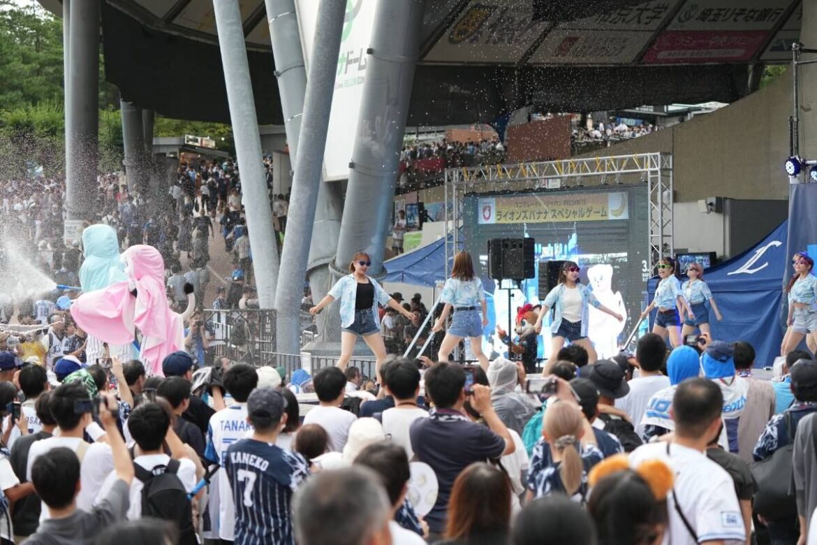 西武、8月開催の「ライオンズフェスティバル 2025」で水に濡れるスプラッシュシートを販売（サンケイスポーツ） - Yahoo!ニュース - Yahoo!ニュース