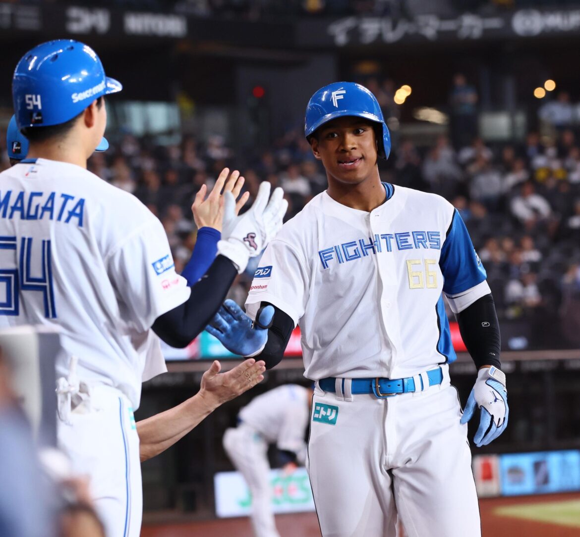 日本ハム・万波11号ソロで本塁打&打点のリーグ2冠 阪神・佐藤輝の2発にはビックリ「泳いだ感じでここまで飛ぶんだ」(デイリースポーツ) – Yahoo!ニュース – Yahoo!ニュース 日本ハム・万波11号ソロで本塁打&打点のリーグ2冠 阪神・佐藤輝の2発にはビックリ「泳いだ感じでここまで飛ぶんだ」(デイリースポーツ) - Yahoo!ニュース - Yahoo!ニュース
