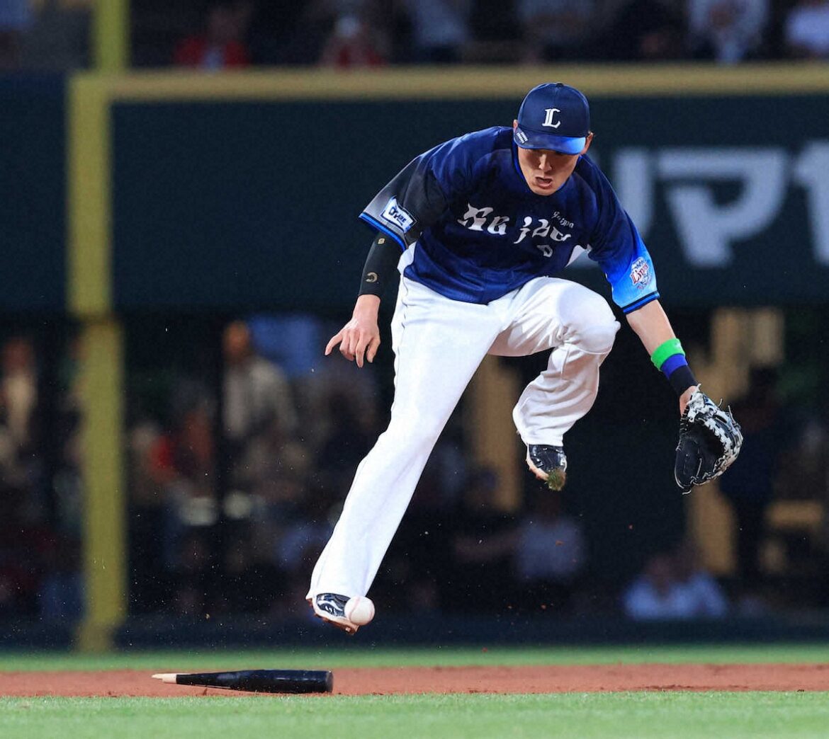 広島・末包の折れたバットが遊撃・源田を襲い適時打に 運を味方に!?同点（スポニチアネックス） - Yahoo!ニュース - Yahoo!ニュース