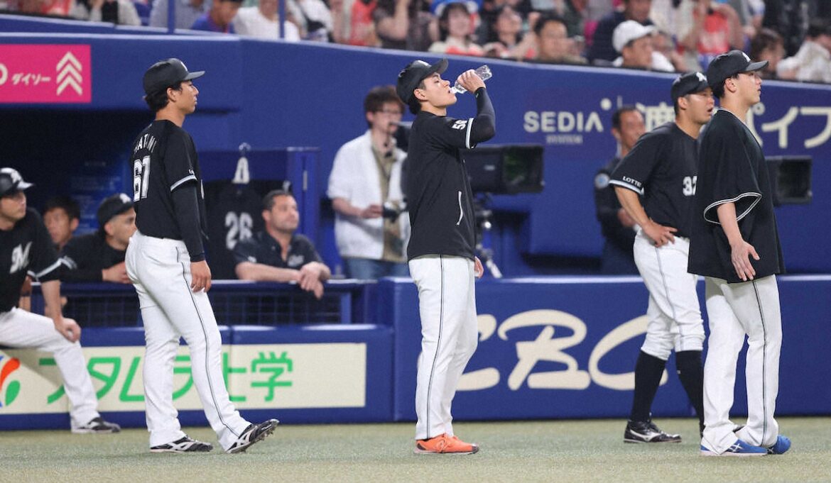 ロッテは悪夢の逆転サヨナラ負け 2点リードの9回2死無走者から… 守護神・鈴木が最後は押し出し四球（スポニチアネックス） - Yahoo!ニュース - Yahoo!ニュース